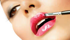 O que você prefere: gloss ou batom?