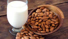 9 Benefícios do Leite de Amêndoas