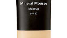 Base em Mousse + Batom Revlon