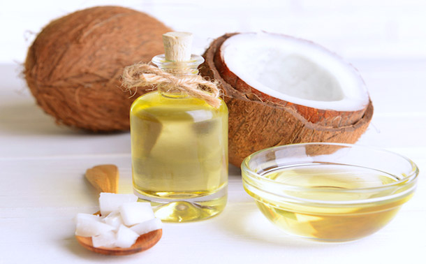 Prueba el aceite de coco como cosmético natural
